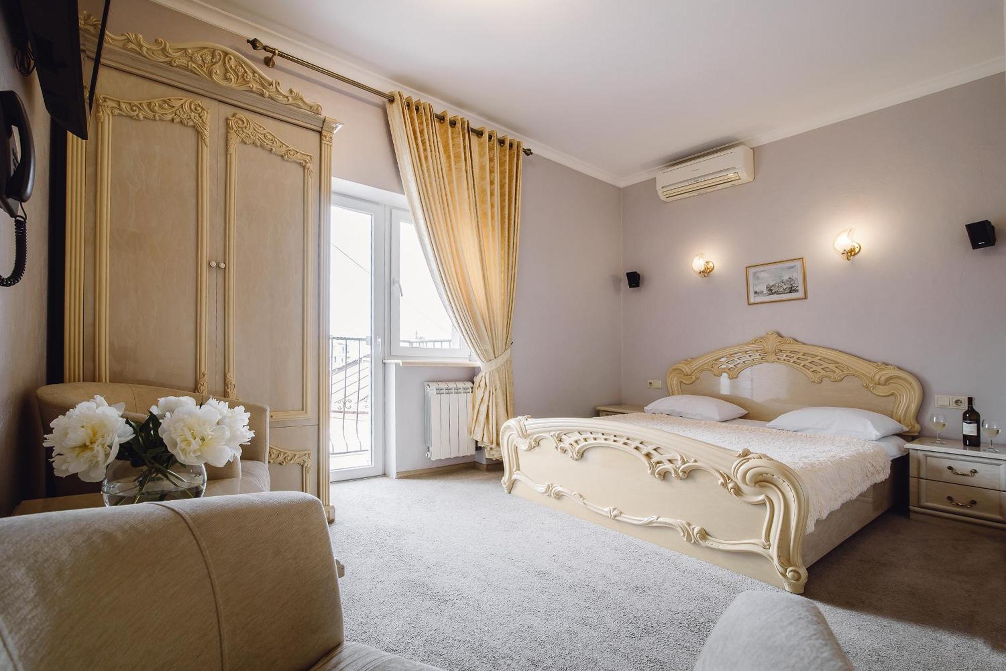 Ekaterina II Hotel オデッサ エクステリア 写真